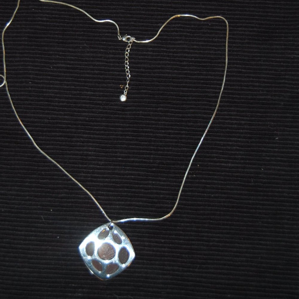 LAUREN CONRAD Silver Tone Necklace With Silver/Black Medallion 18" Long